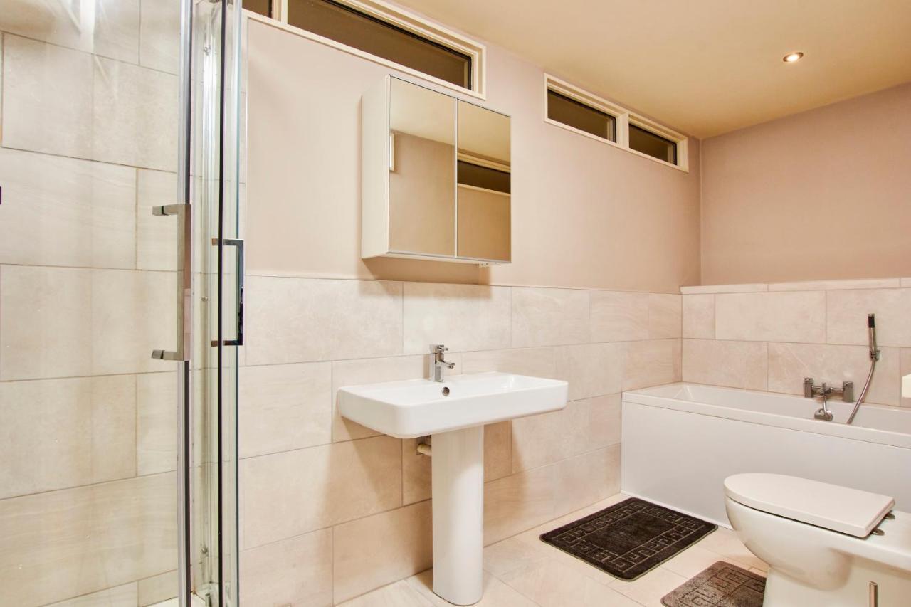 The Stunning Central Harrogate Abode - Sleeps 6 Exterior photo