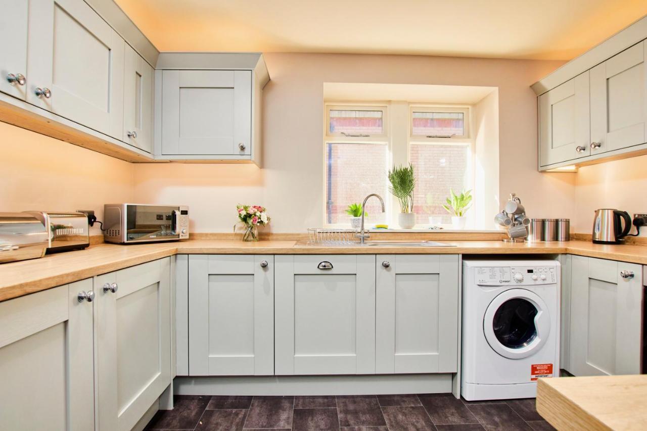 The Stunning Central Harrogate Abode - Sleeps 6 Exterior photo