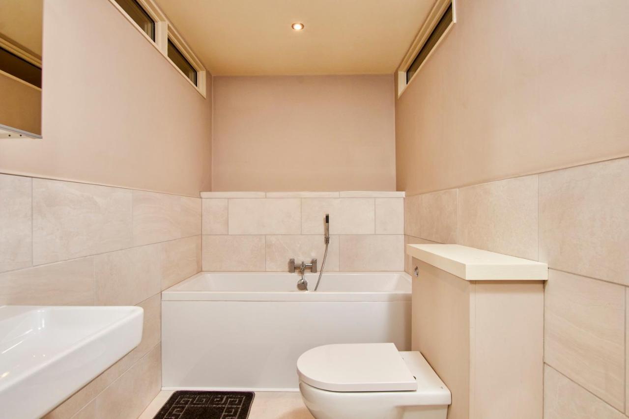 The Stunning Central Harrogate Abode - Sleeps 6 Exterior photo
